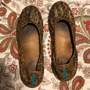 Leopard Tieks